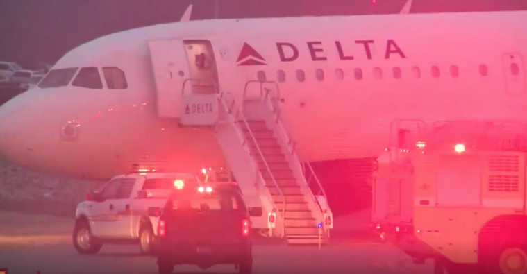 Avión se accidentó en Aeropuerto de Kansas City debido al hielo