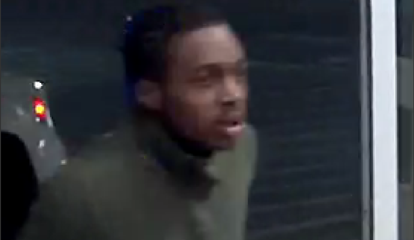 Agente de Policía Baleado en Walmart de Ferguson 1