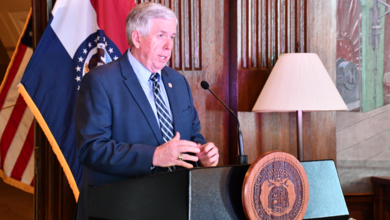 Rueda de Prensa del Gobernador Michael Parson • Diario Digital STL