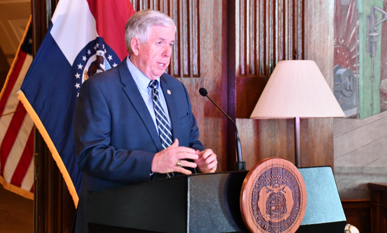 Rueda de Prensa del Gobernador Michael Parson • Diario Digital STL