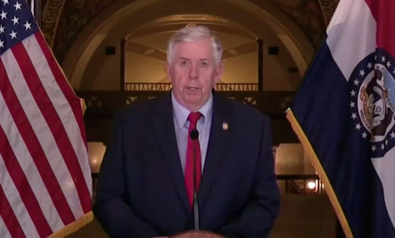 Gobernador de Missouri en Rueda de Prensa el 1 de Abril, 2020