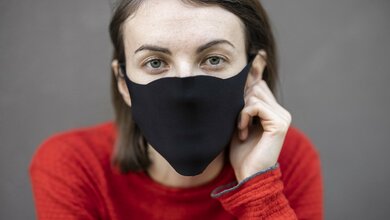 Números de COVID entre las razas