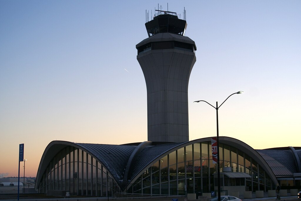 Aeropuerto Lambert celebra su centenario desde su establecimiento