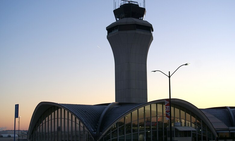Aeropuerto Lambert celebra su centenario desde su establecimiento