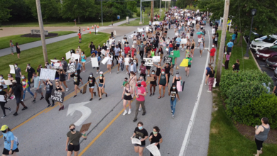 Marcha en St.Louis pide un cambio sistemático al racismo; brutalidad policial 1