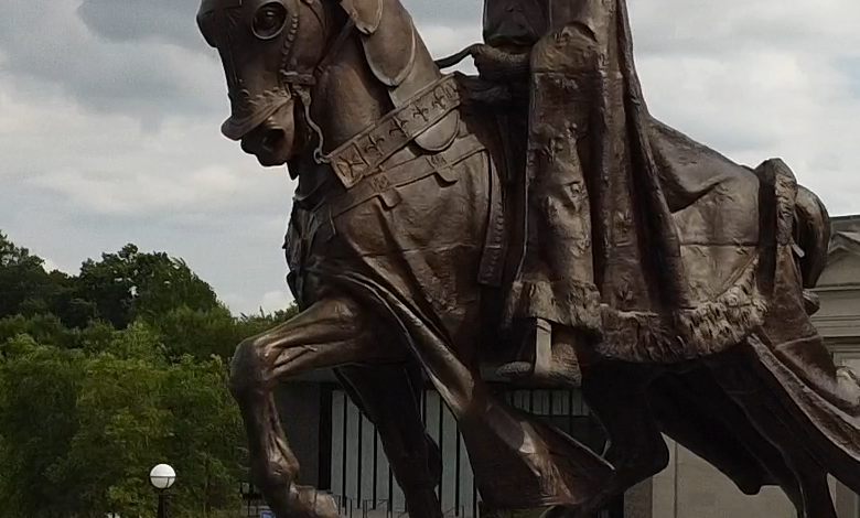 Estatua de St.Louis en Forest Park © J.Klein