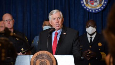 Gobernador Parson pide sesión especial para abordar el tema de la violencia en Missouri