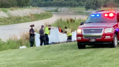 Cuerpo sin vida de un hombre recuperado del río Des Peres en St.Louis Ciudad (Foto: J.Klein© 2020)