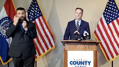 Ejecutivo del Condado de St. Louis, Sam Page en rueda de prensa