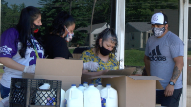 Regresan las distribuciones de comida de STL Juntos tras susto de COVID-19 24
