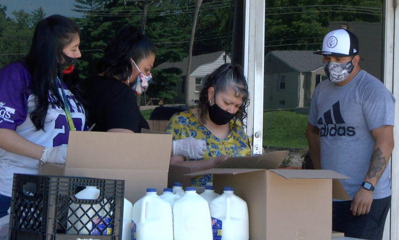 Regresan las distribuciones de comida de STL Juntos tras susto de COVID-19 1