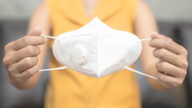 Vacunados podrán comenzar a quitarse las máscaras en ciertos espacios interiores 34