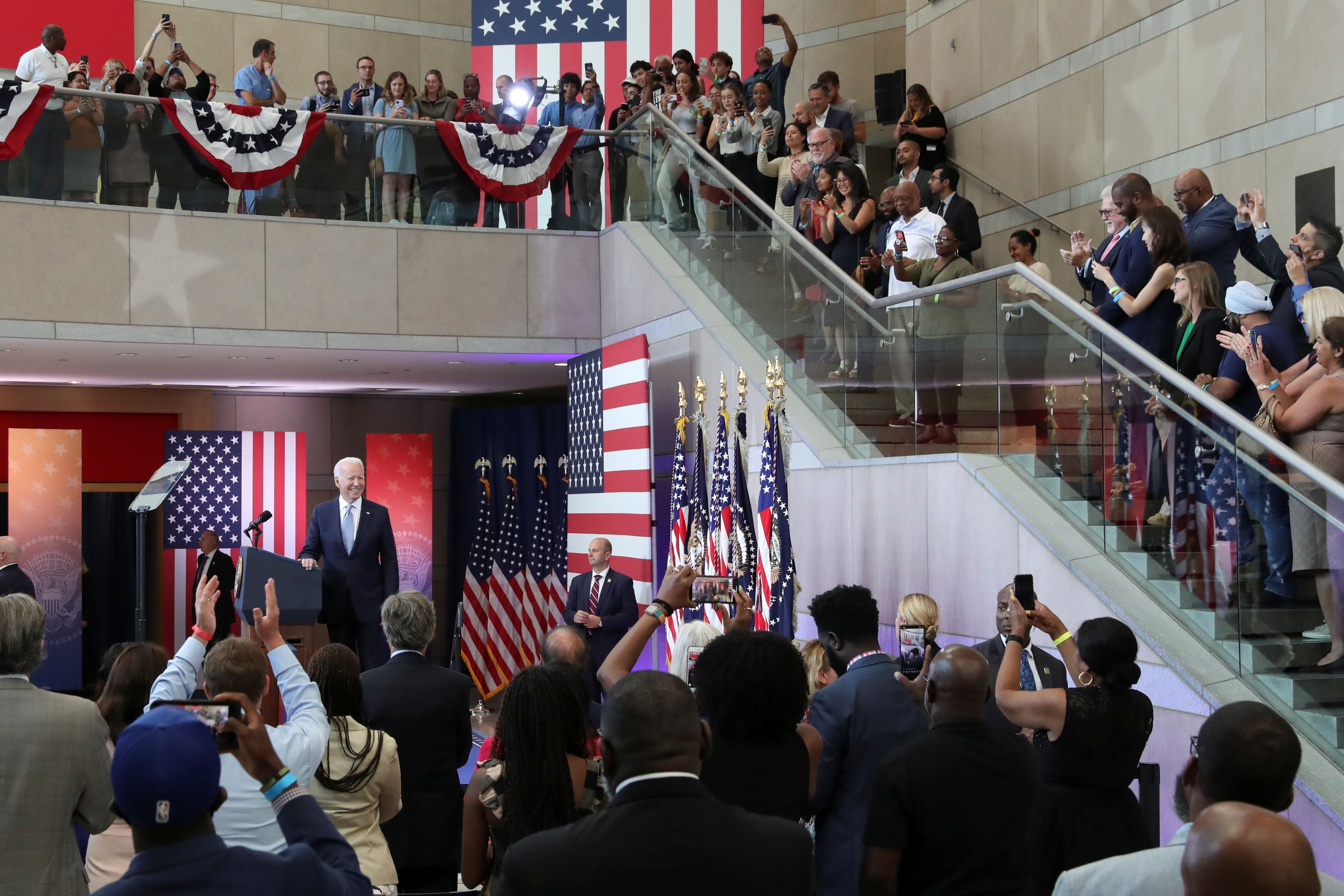 Biden denuncia "ataque a la libertad" de los republicanos por restricciones a la votación 1