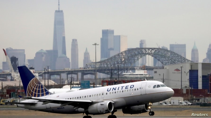 United Airlines, la más reciente gran empresa estadounidense en exigir vacunación a sus empleados 1