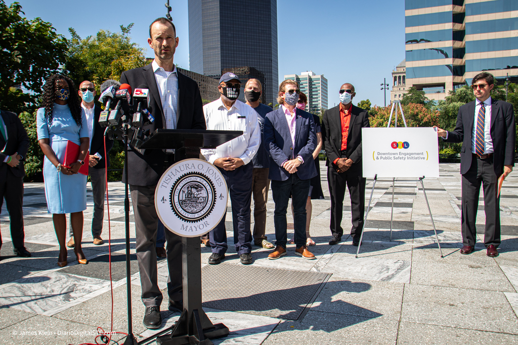 Alcaldesa de St. Louis lanza nueva iniciativa para abordar el problema del crimen en la zona centro de la ciudad 2