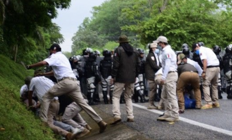 Caravana intervenida por la Guardia Nacional Mexicana