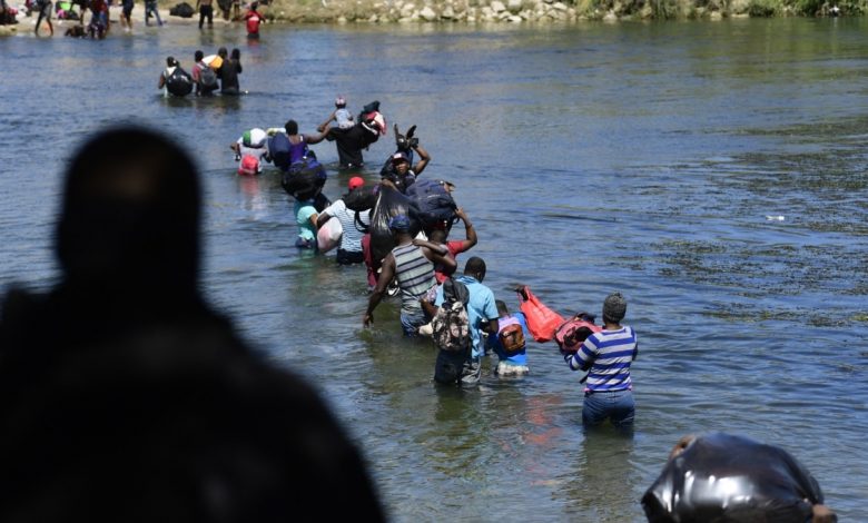 Los haitianos en el campamento de migrantes de Reynosa se quedan sin opciones 1