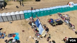 Las autoridades estadounidenses cerraron el tráfico a vehículos y peatones en ambas direcciones en el único cruce fronterizo en Del Rio, Texas. Foto: VOA / César Contreras.