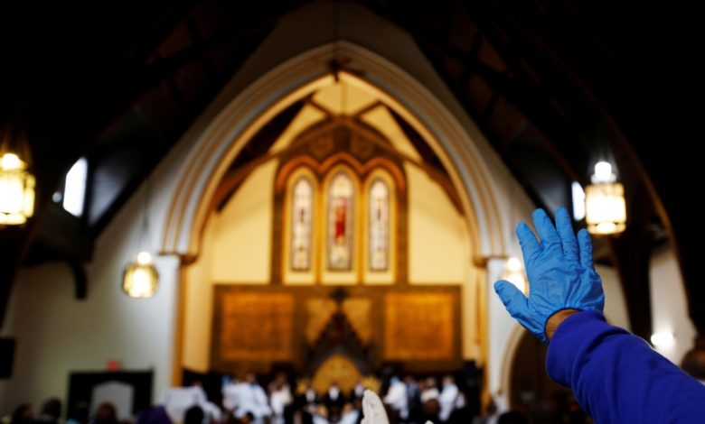 La mayoría de los estadounidenses confía en la opinión de sus líderes religiosos sobre la vacuna: encuesta 1