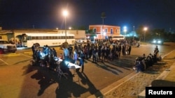 Mayorkas ordena poner fin a la política 'Permanecer en México' 49