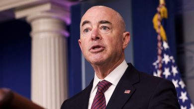 Secretario de Seguridad Nacional de EE. UU. da positivo al COVID-19 49