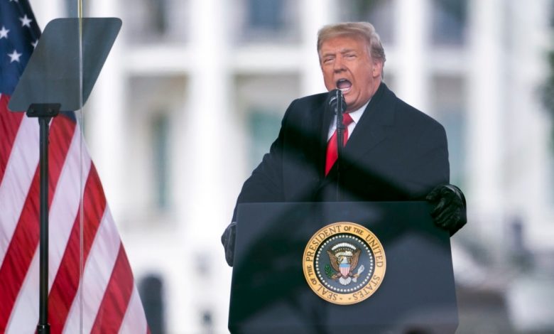 Trump demanda para bloquear documentos relacionados con el asalto al Capitolio 1