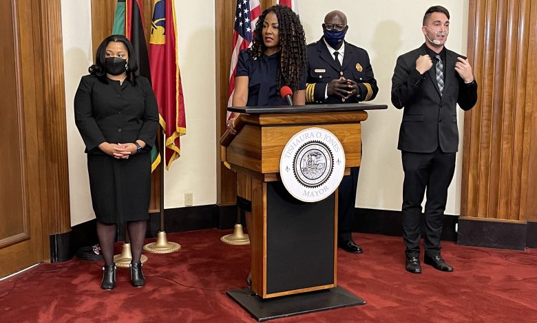 La Alcaldesa de la Ciudad de St. Louis Tishaura O. Jones anunció en rueda de prensa hoy día la disponibilidad de hasta $5.5 millones de dólares en forma de deuda siempre y cuando los fondos sean usados para el mejoramiento del Departamento de Policía Metropolitana.