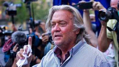 Bannon es acusado formalmente de desacato al Congreso 39