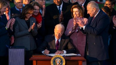 Biden firma legislación de infraestructura por valor de un billón de dólares 35