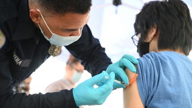 El 80% de los estadounidenses ya está vacunado contra el COVID-19 90