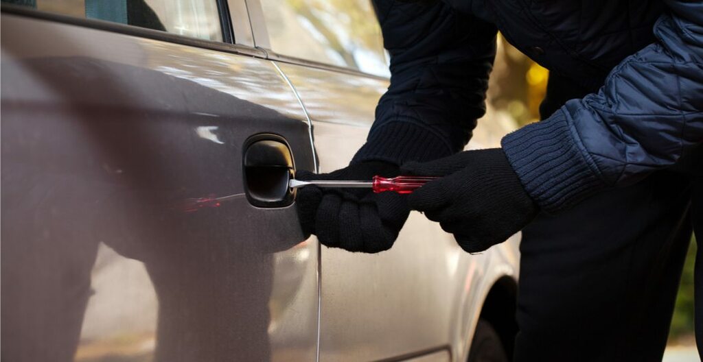 Autoridades del Condado de St. Louis abordan problema de allanamiento de autos 3