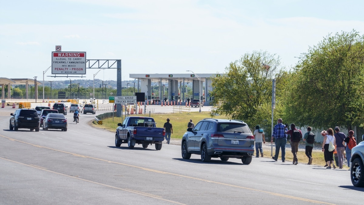 Grupo de inmigrantes venezolanos y colombianos interceptados en Texas 2
