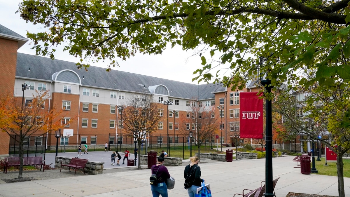 Presidente Biden extiende moratoria de préstamos estudiantiles 2