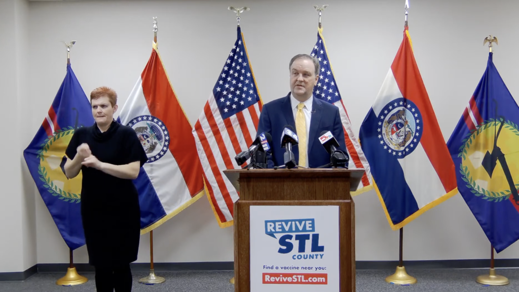 Ejecutivo del Condado de St. Louis subraya la necesidad de medidas para prevenir el empeoramiento de la pandemia 1