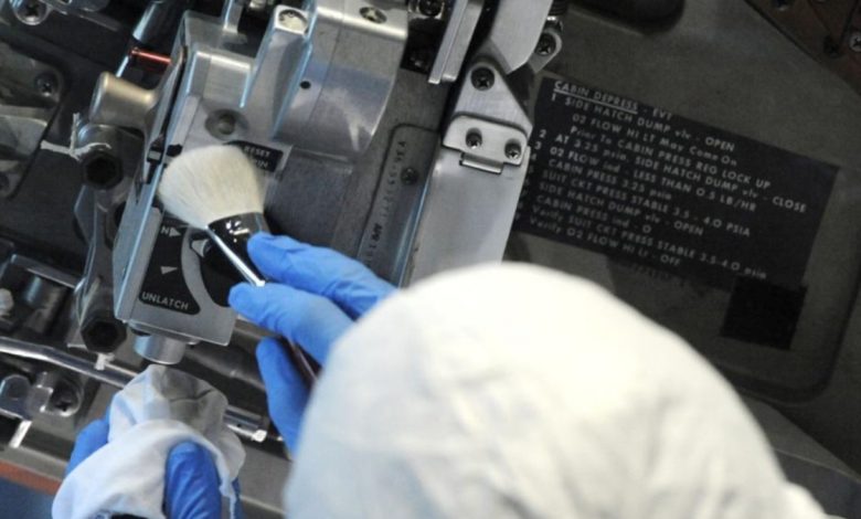 La cápsula Apollo 16 recibe limpieza antes de su 50 aniversario 1