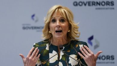 “¡Llámenme!”, dice Jill Biden a cónyuges de gobernadores en tono de unidad 26