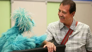 Emilio Delgado, actor quien interpretó a Luis en Barrio Sésamo fallece a los 81 años de edad 7