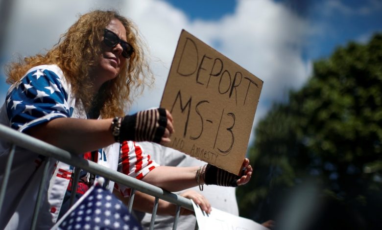 Acusan a siete pandilleros de la MS-13 de matar a dos reos en una prisión de Texas 1