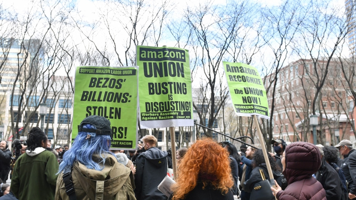 Trabajadores aprueban en Nueva York el primer sindicato de Amazon en EE. UU. 2