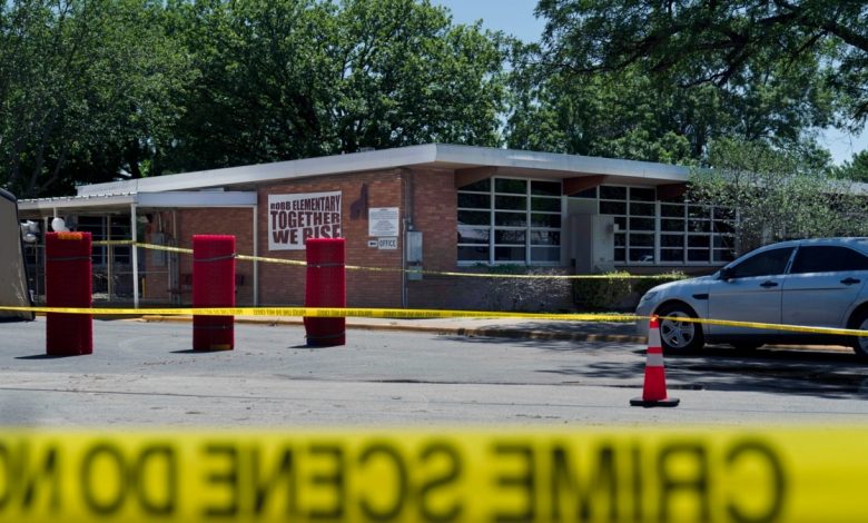 Escuelas de todo EEUU refuerzan su seguridad tras tiroteo 1