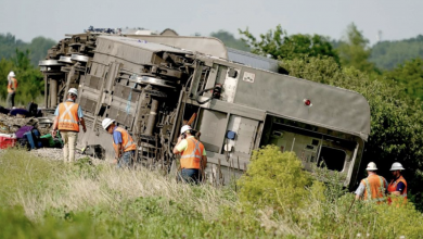 Tren Amtrak descarrilado el lunes 27 de Junio, 2022 en Missouri - Foto: Charlie Riedel/AP