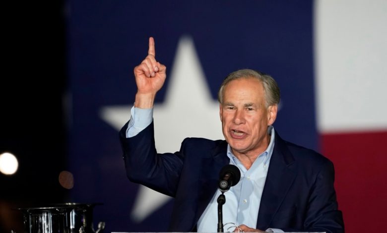 Gobernador de Texas ordena a la Guardia Nacional devolver migrantes a la frontera 1