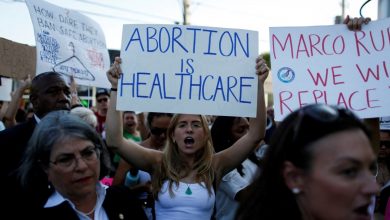 ¿Hasta qué punto alivia el decreto de Biden las limitaciones al aborto en EEUU? 17