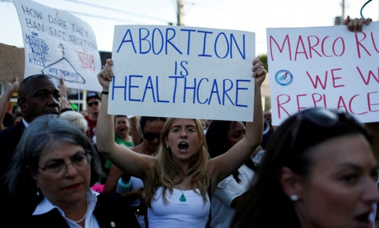 ¿Hasta qué punto alivia el decreto de Biden las limitaciones al aborto en EEUU? 1