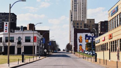 a road in the city of st louis