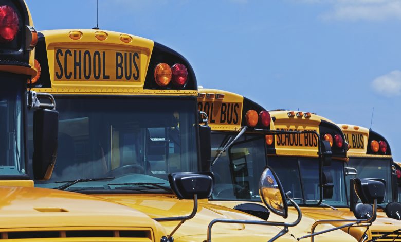 Escuelas de Missouri recibirán $18 millones para comprar 56 autobuses escolares limpios 1
