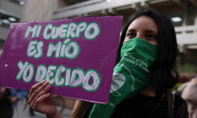 Dos años después de la revocación de Roe v. Wade: Impacto y respuestas legislativas 1