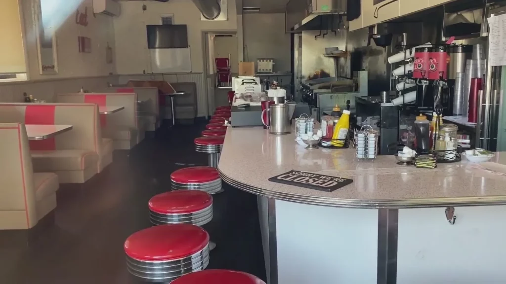 Icónico restaurante de Kirkwood cierra sus puertas después de 77 años 2