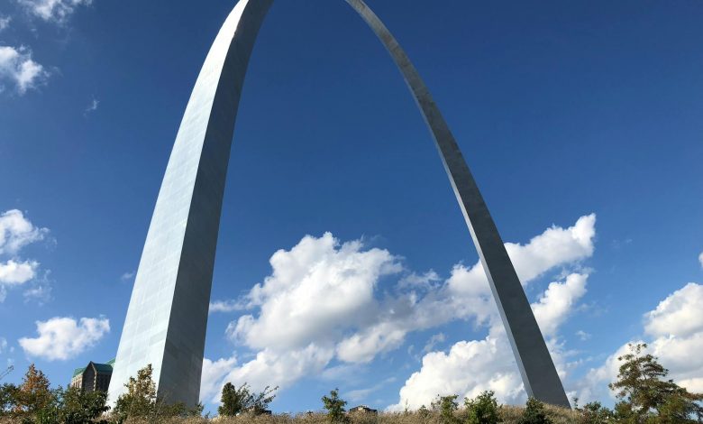 monument gateway arch in st louis