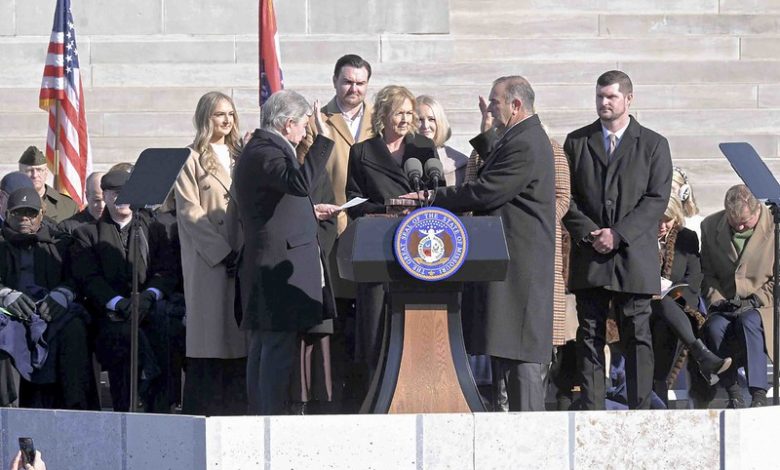 Mike Kehoe juramentado como el 58º gobernador de Missouri promete priorizar deportaciones 1